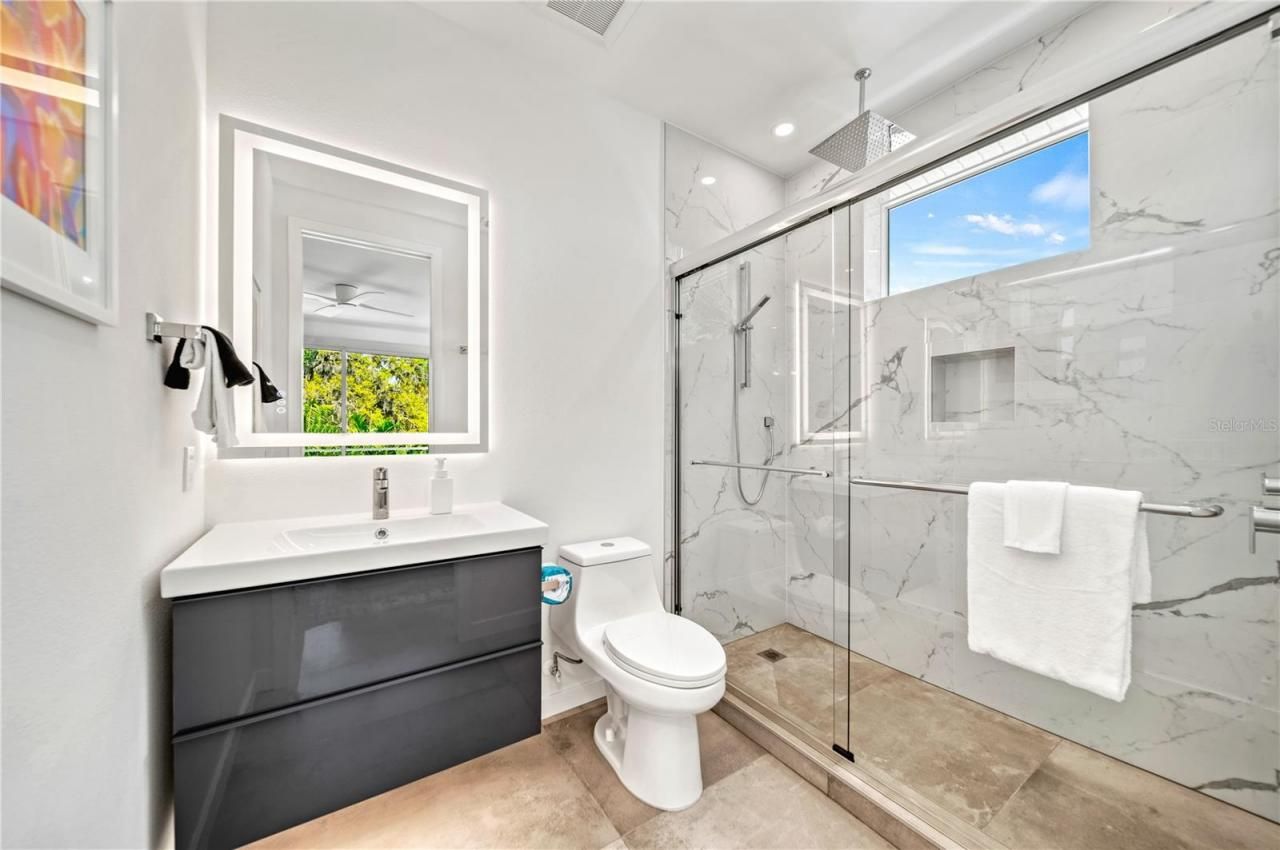 2327 Hillview Street, Sarasota, FL 34239 Photo