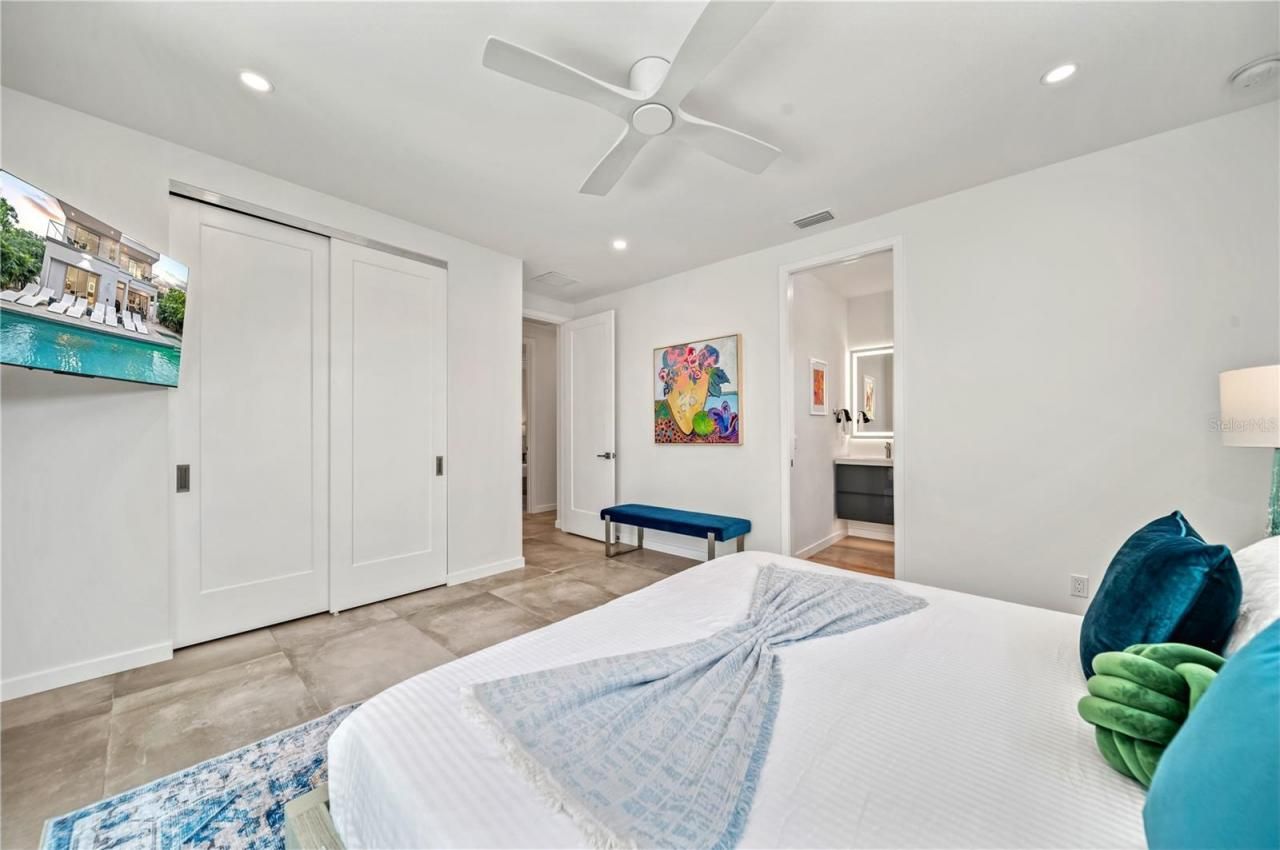 2327 Hillview Street, Sarasota, FL 34239 Photo