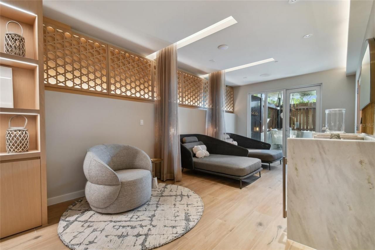 1028 Sunset Point Road, Unit R10, Clearwater, FL 33755 Photo