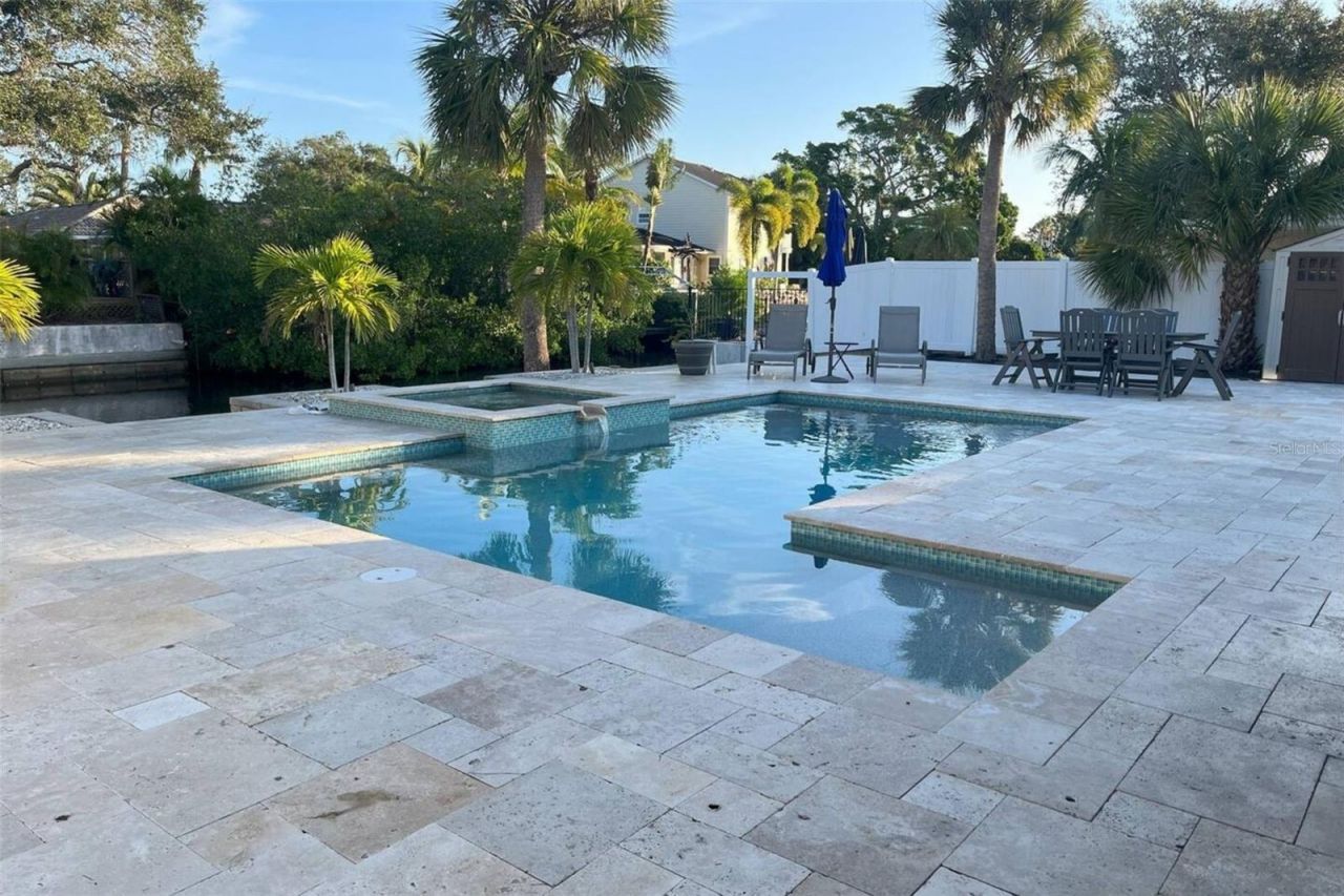 345 Avenida Leona, Sarasota, FL 34242 Photo