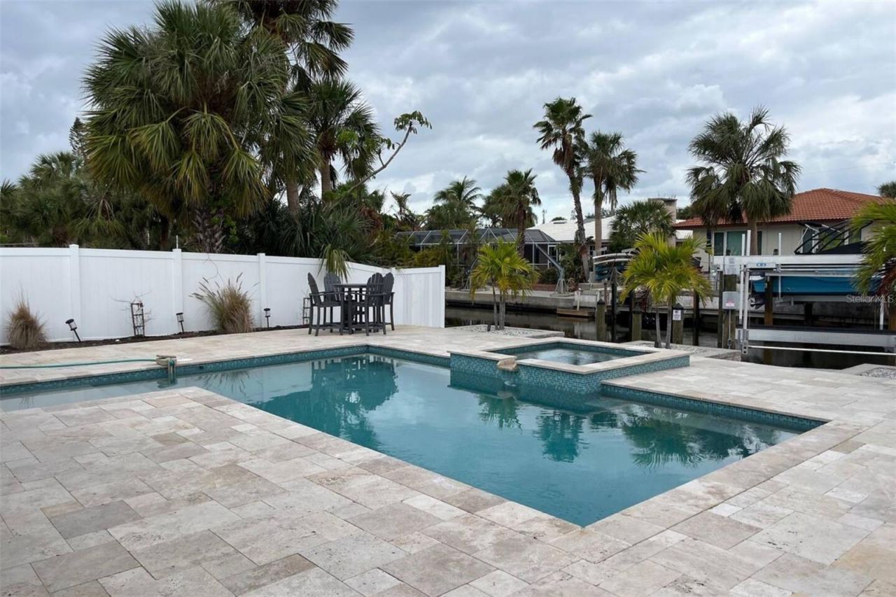 345 Avenida Leona, Sarasota, FL 34242 Photo