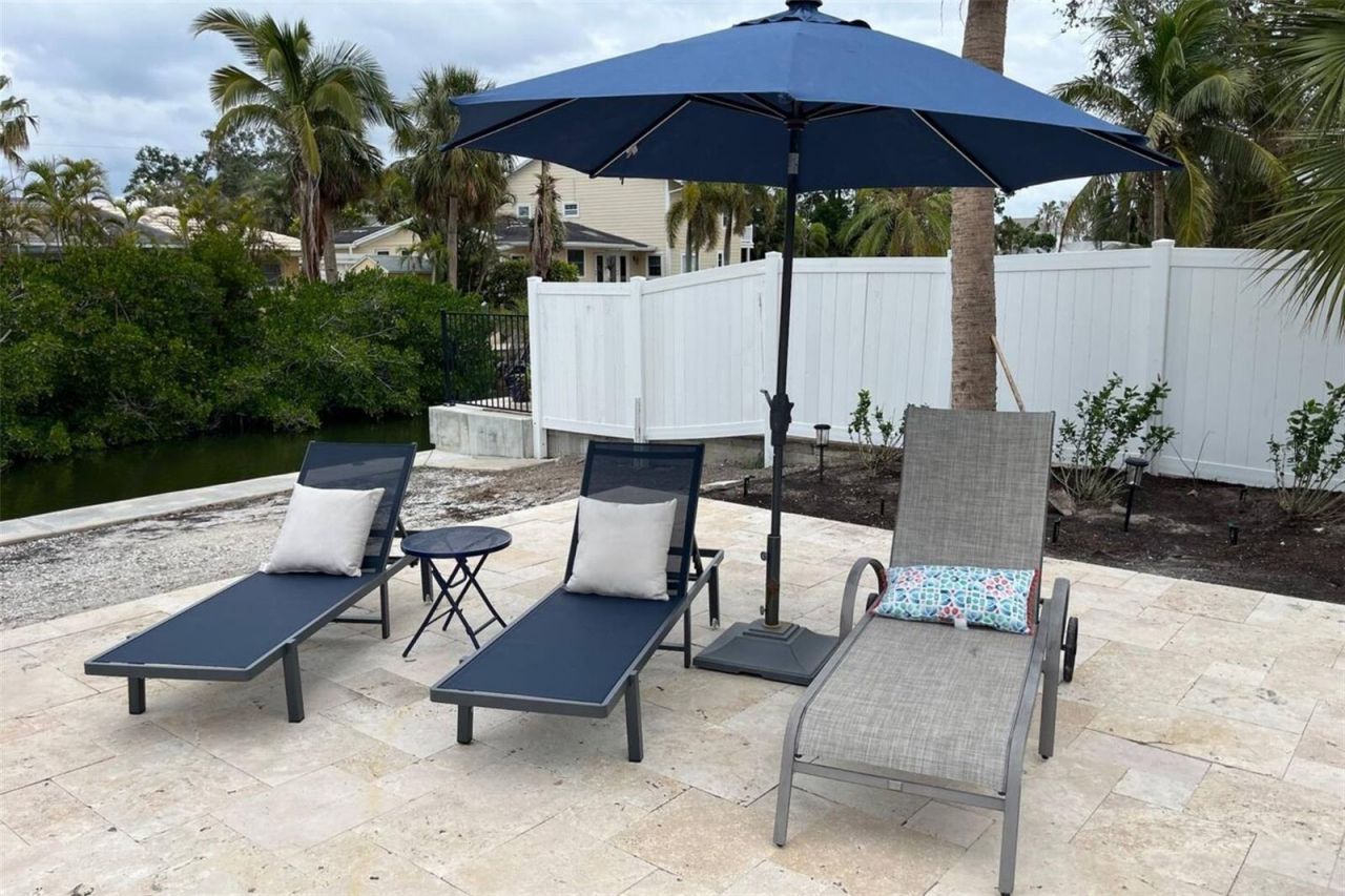 345 Avenida Leona, Sarasota, FL 34242 Photo