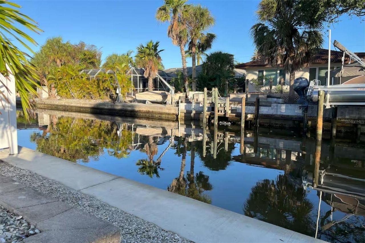 345 Avenida Leona, Sarasota, FL 34242 Photo