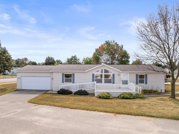 2701 E Main Street, Unit 156, Reedsburg, WI 53959
