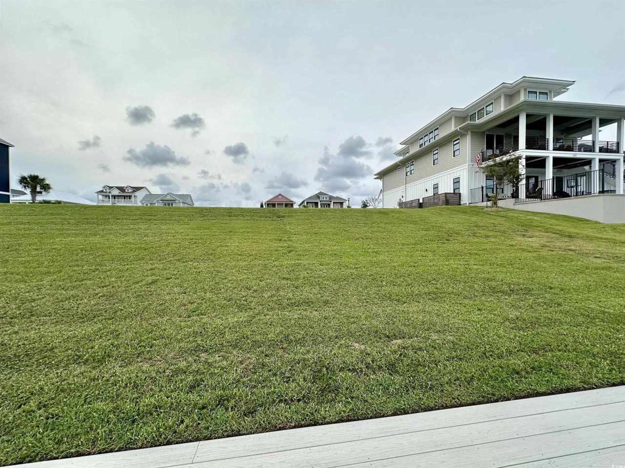 469 Harbour View Dr. Photo 4