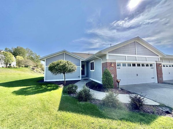 430 River Pointe Parkway, Kingsford, MI 49802