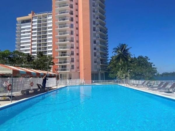 1301 NE Miami Gardens Dr, Unit 402W, Miami, FL 33179