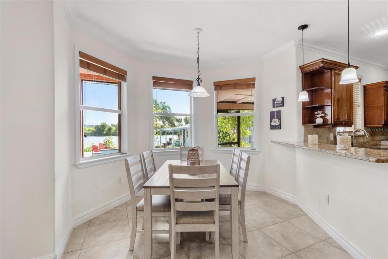 11302 Southwind Lake Drive, Gibsonton, FL 33534 Photo