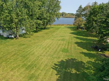 000 E M-36, Hamburg Twp, MI 48139