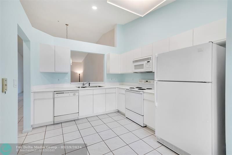 5876 Regal Glen Drive, Unit 201, Boynton Beach, FL 33437 Photo
