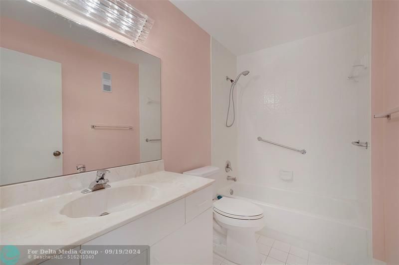 5876 Regal Glen Drive, Unit 201, Boynton Beach, FL 33437 Photo