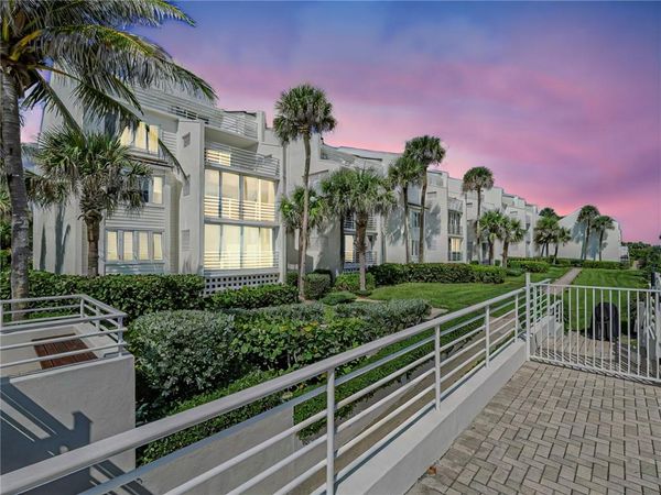 8416 Oceanside Drive, Unit F11, Vero Beach, FL 32963
