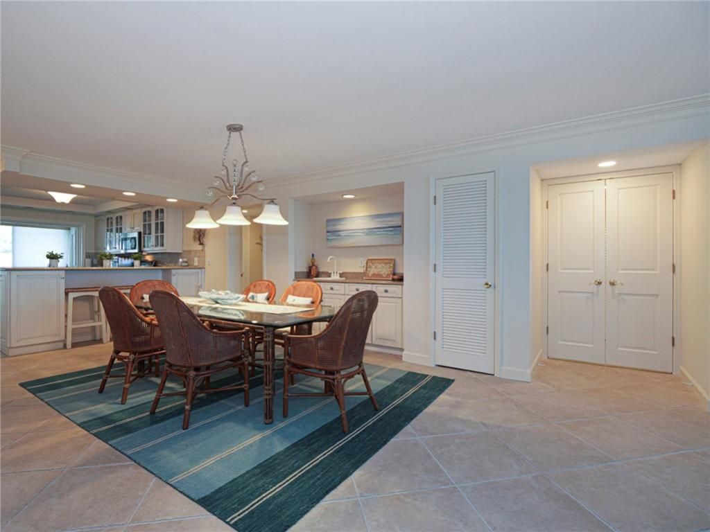 8416 Oceanside Drive, Unit F11, Vero Beach, FL 32963 Photo