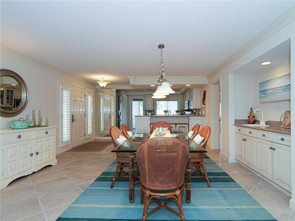 8416 Oceanside Drive, Unit F11, Vero Beach, FL 32963 Photo