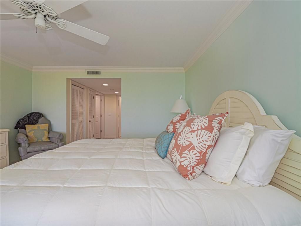 8416 Oceanside Drive, Unit F11, Vero Beach, FL 32963 Photo