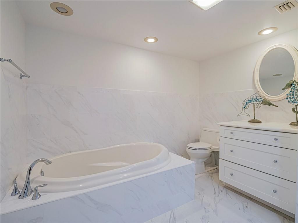 8416 Oceanside Drive, Unit F11, Vero Beach, FL 32963 Photo