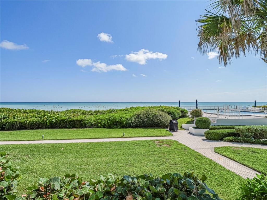 8416 Oceanside Drive, Unit F11, Vero Beach, FL 32963 Photo