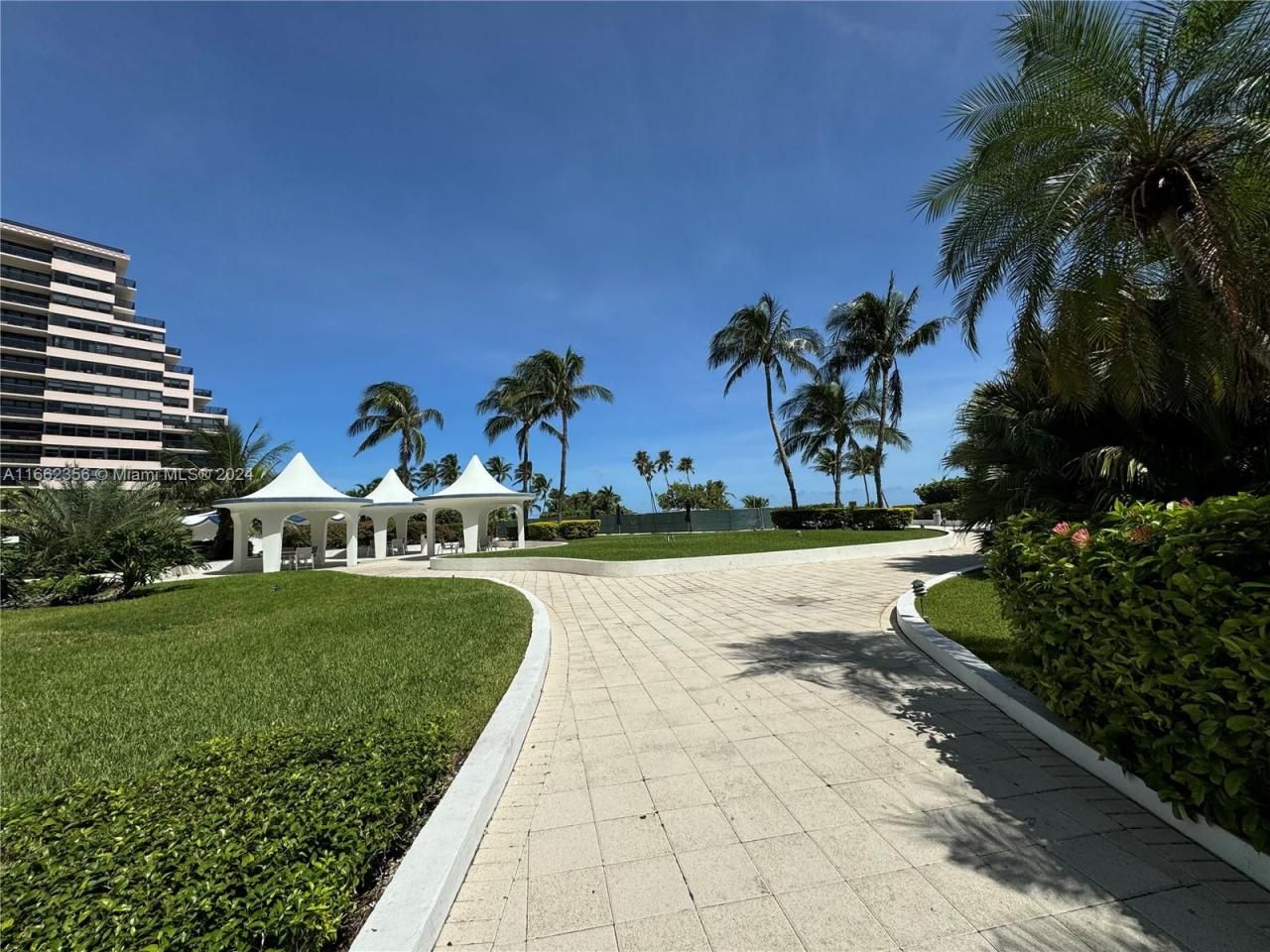 5151 Collins Ave, Unit 1023 & 112, Miami Beach, FL 33140 Photo
