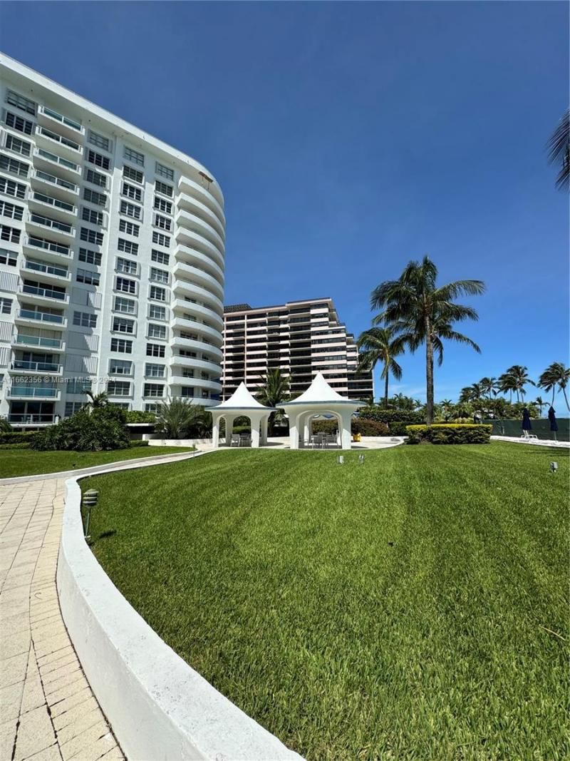 5151 Collins Ave, Unit 1023 & 112, Miami Beach, FL 33140 Photo