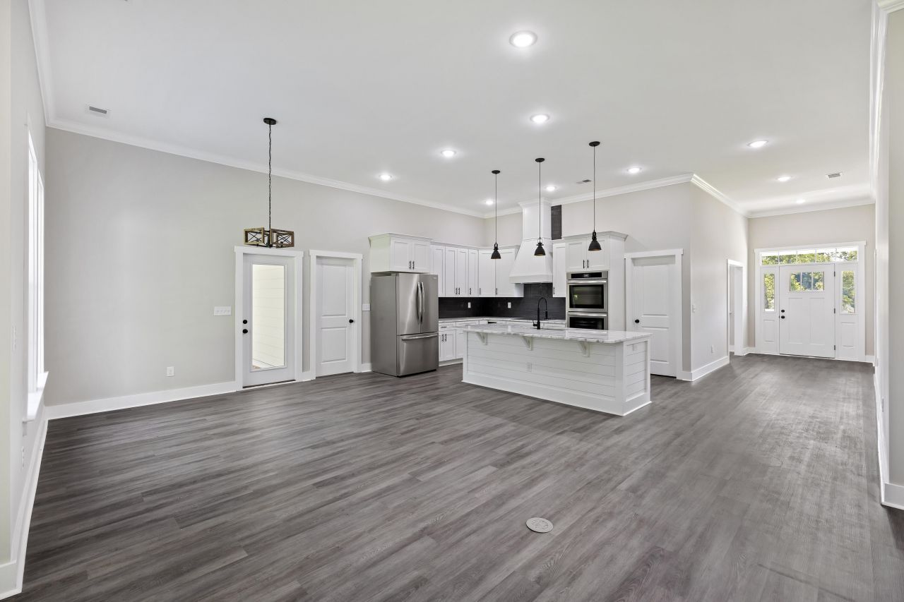 621 Plantation Drive Photo 25