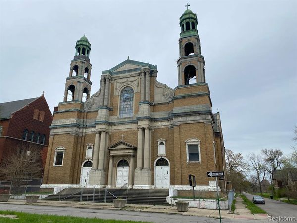 5818 DUBOIS Street, Detroit, MI 48211