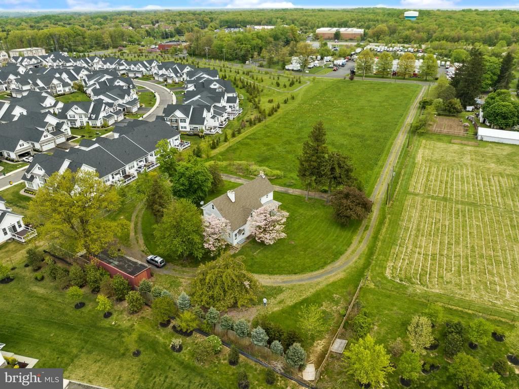 136 OLD OXFORD VALLEY ROAD, LANGHORNE, PA 19047