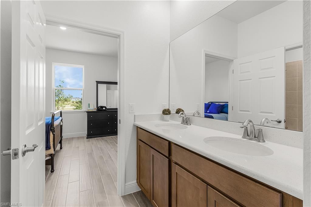 4513 NW 34th St, Cape Coral, FL 33993 Photo