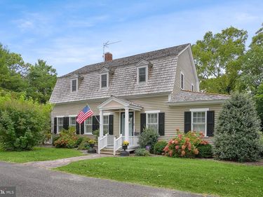 2 SOUTH STREET, ONANCOCK, VA 23417