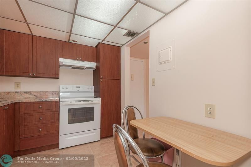 1000 Saint Charles Place, Unit 220, Pembroke Pines, FL 33026 Photo