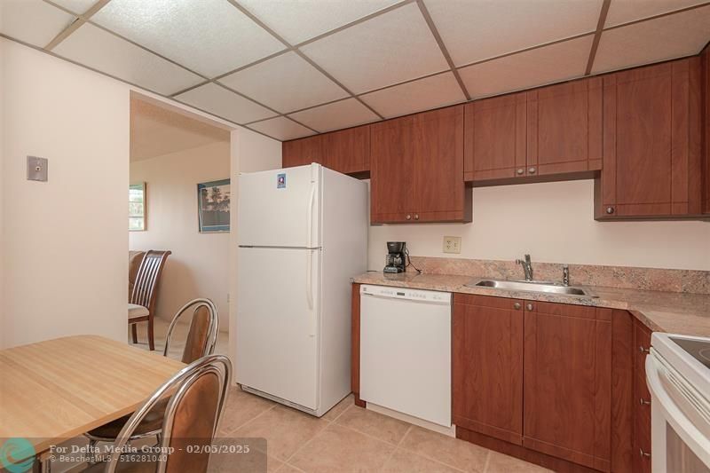 1000 Saint Charles Place, Unit 220, Pembroke Pines, FL 33026 Photo