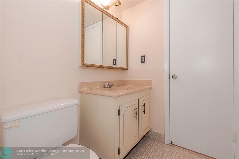 1000 Saint Charles Place, Unit 220, Pembroke Pines, FL 33026 Photo