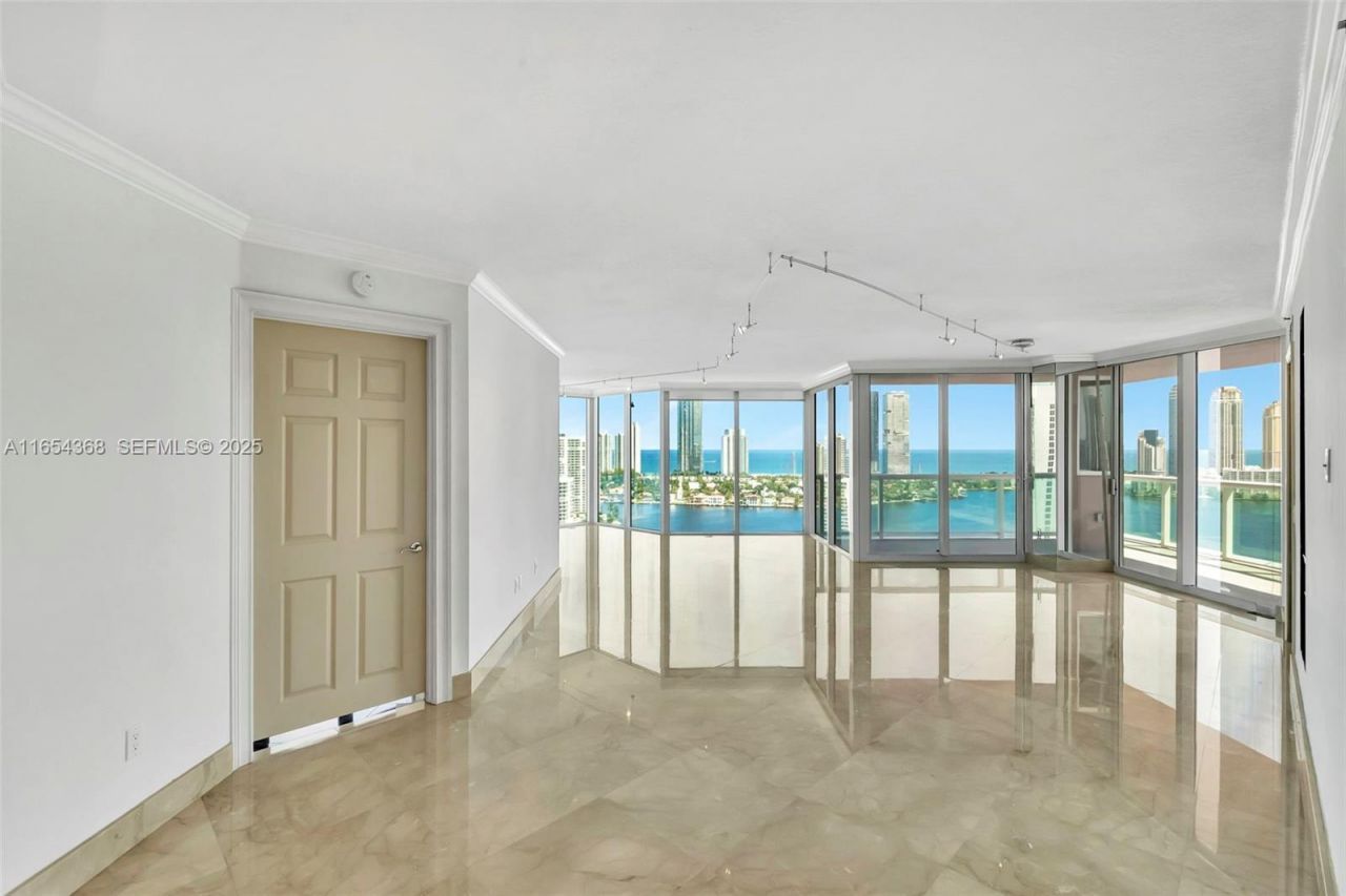 3370 Hidden Bay Dr, Unit 2708, Aventura, FL 33180 Photo