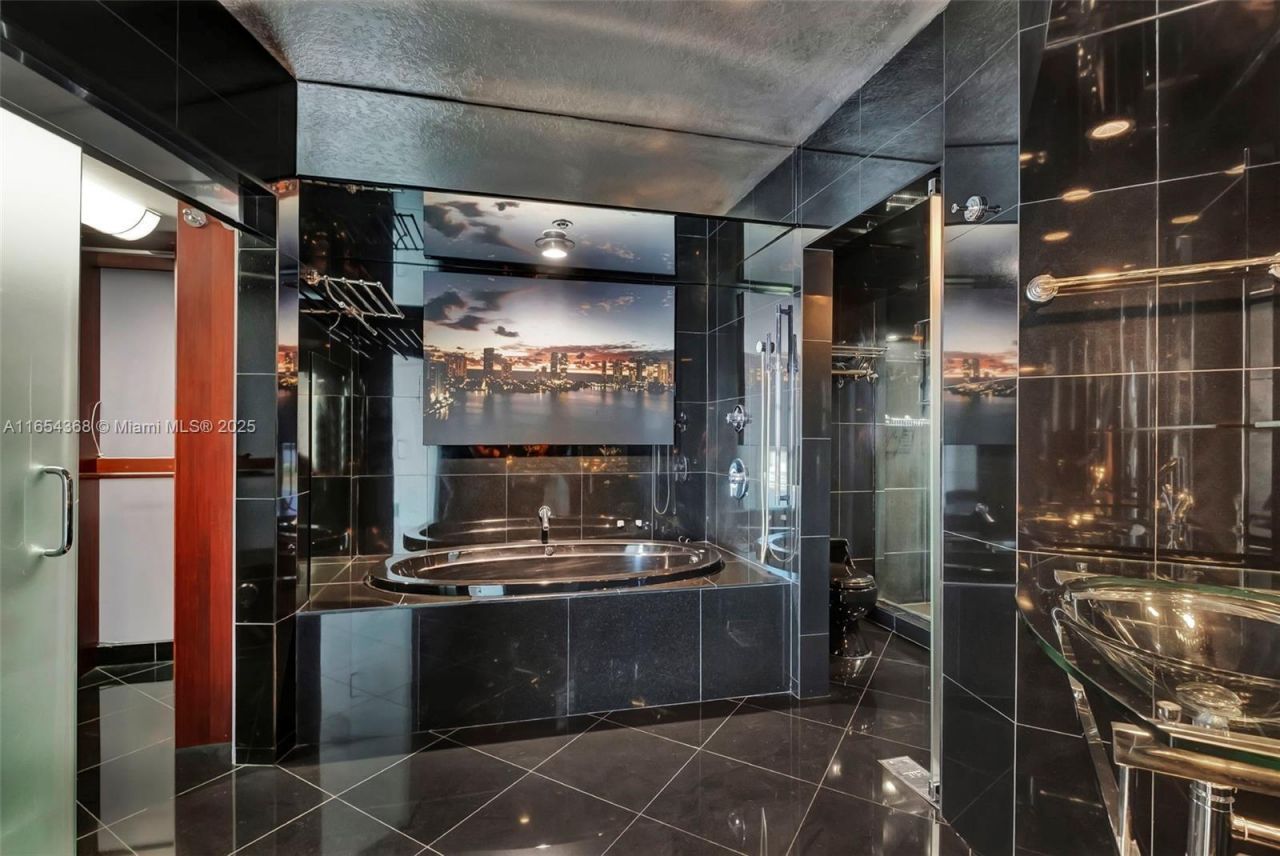 3370 Hidden Bay Dr, Unit 2708, Aventura, FL 33180 Photo