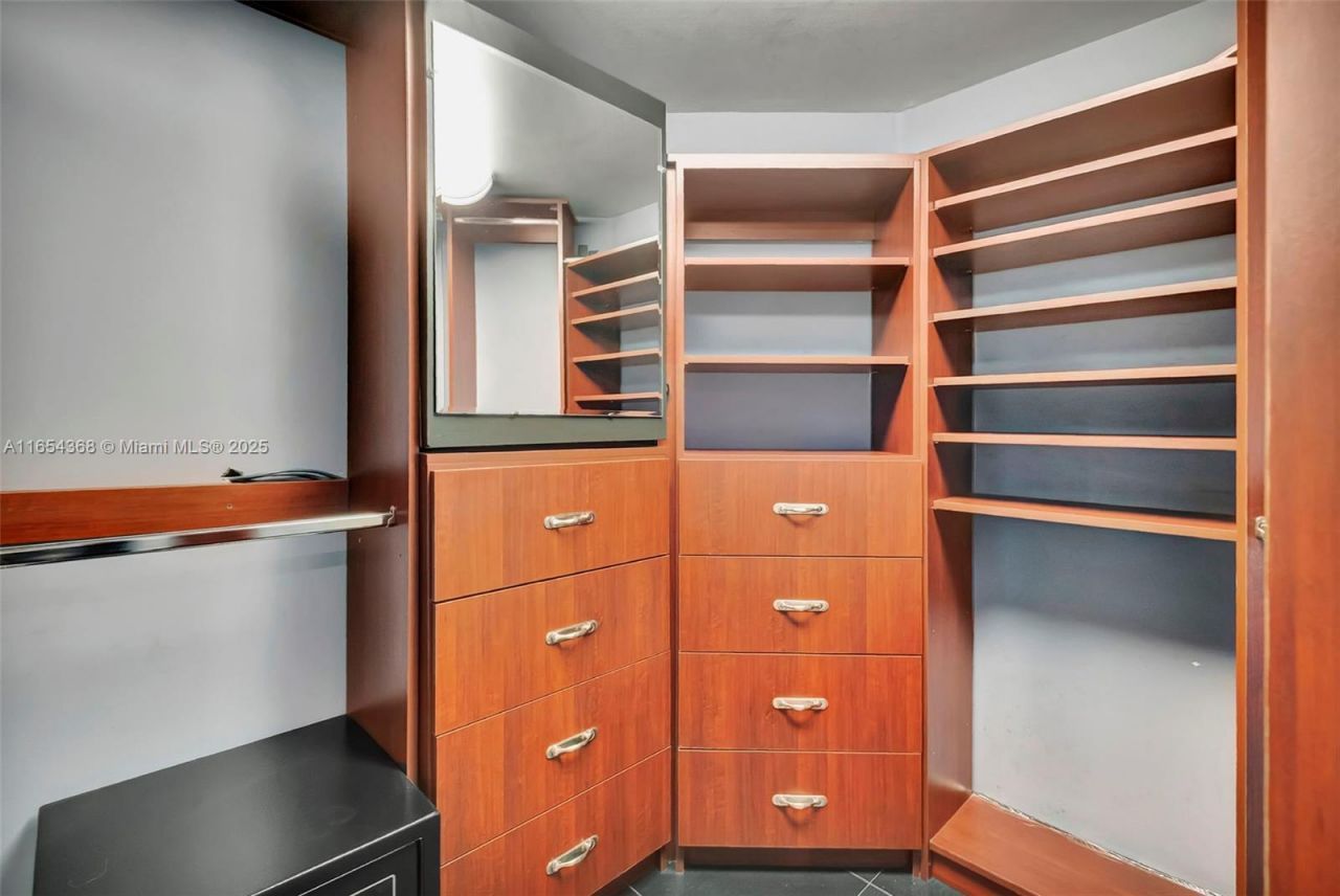 3370 Hidden Bay Dr, Unit 2708, Aventura, FL 33180 Photo