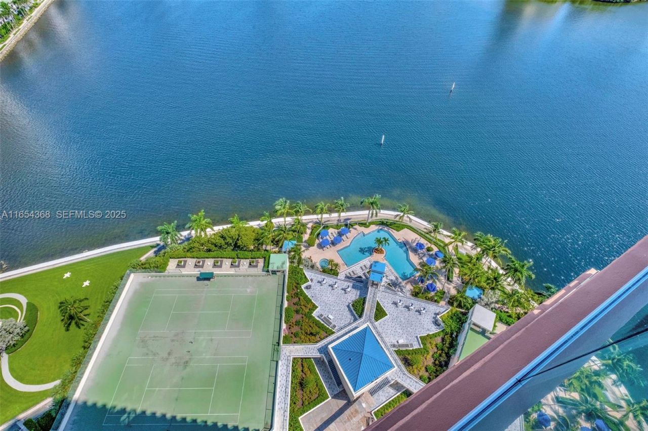 3370 Hidden Bay Dr, Unit 2708, Aventura, FL 33180 Photo