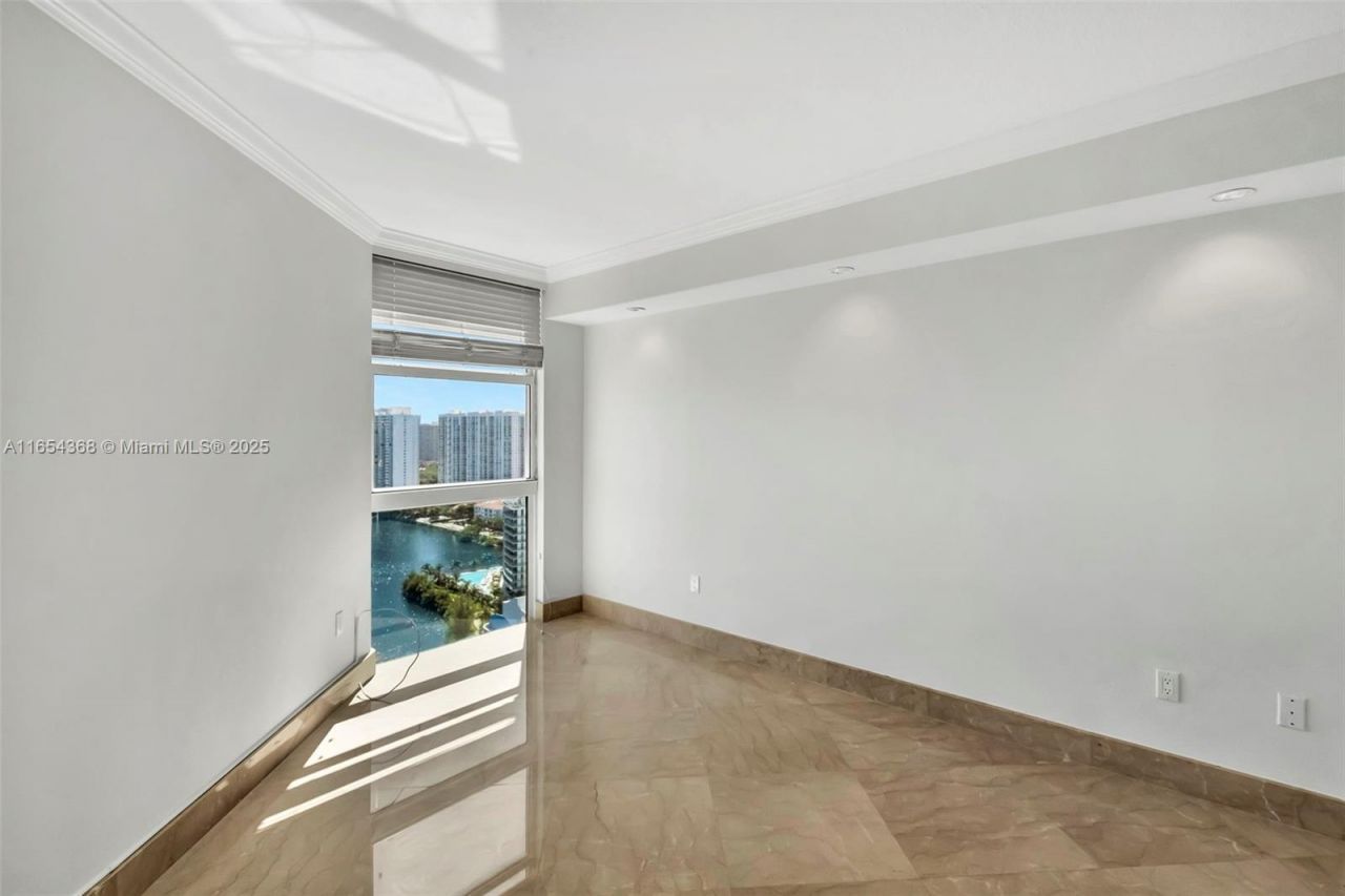 3370 Hidden Bay Dr, Unit 2708, Aventura, FL 33180 Photo