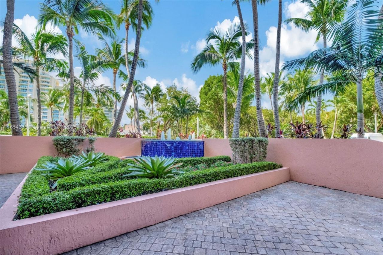 3370 Hidden Bay Dr, Unit 2708, Aventura, FL 33180 Photo