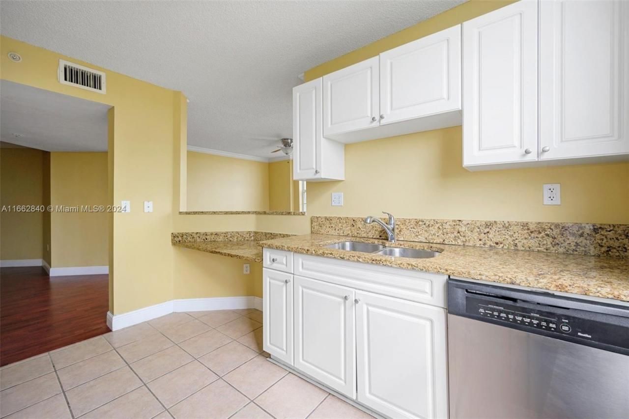 520 SE 5th Ave, Unit 1303, Fort Lauderdale, FL 33301 Photo