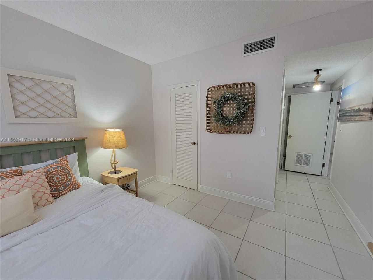 1980 S Ocean Dr, Unit 2C, Hallandale Beach, FL 33009 Photo