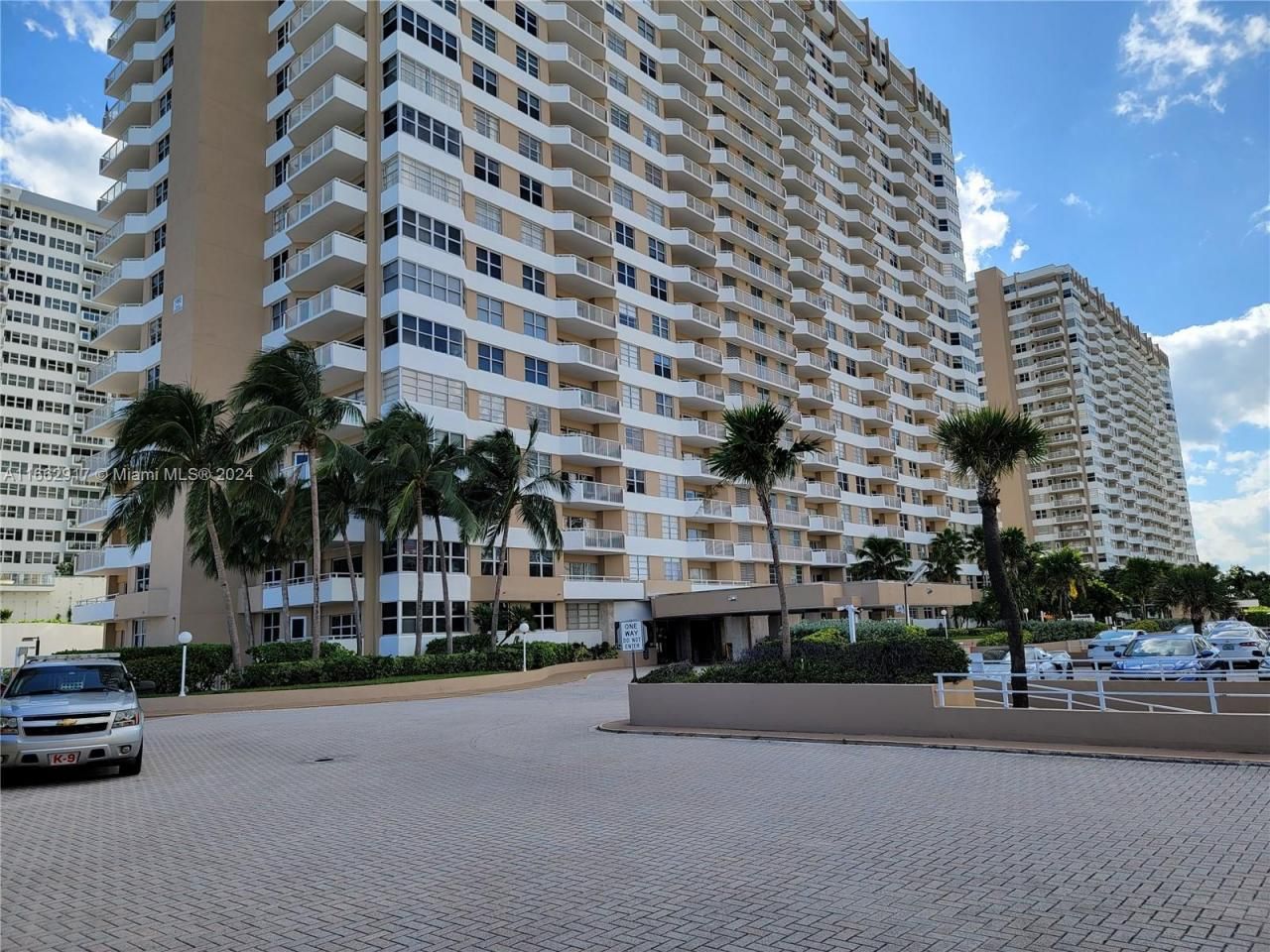 1980 S Ocean Dr, Unit 2C, Hallandale Beach, FL 33009 Photo