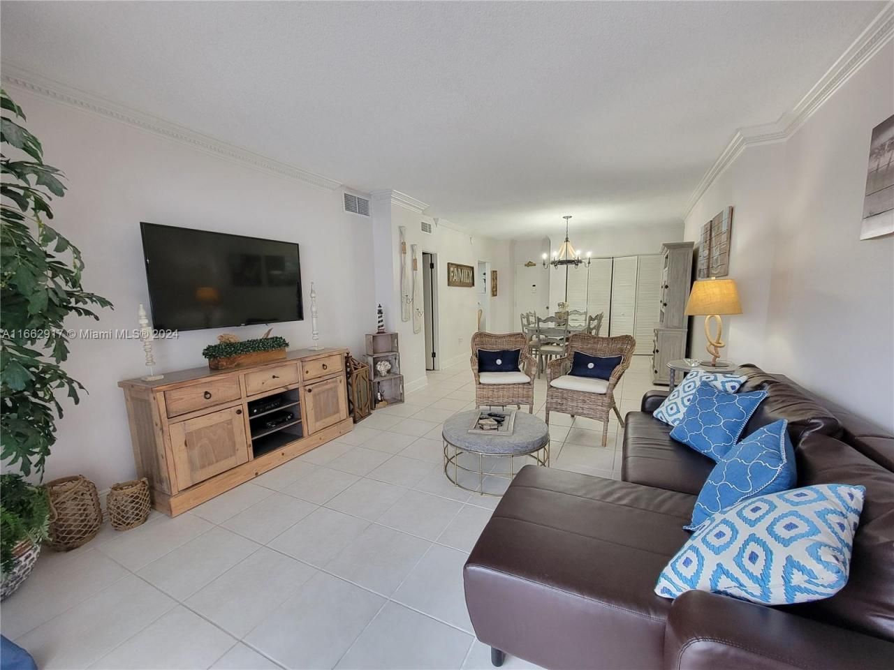 1980 S Ocean Dr, Unit 2C, Hallandale Beach, FL 33009 Photo