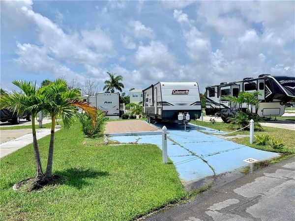 19681 Summerlin #23 RD, FORT MYERS, FL 33908