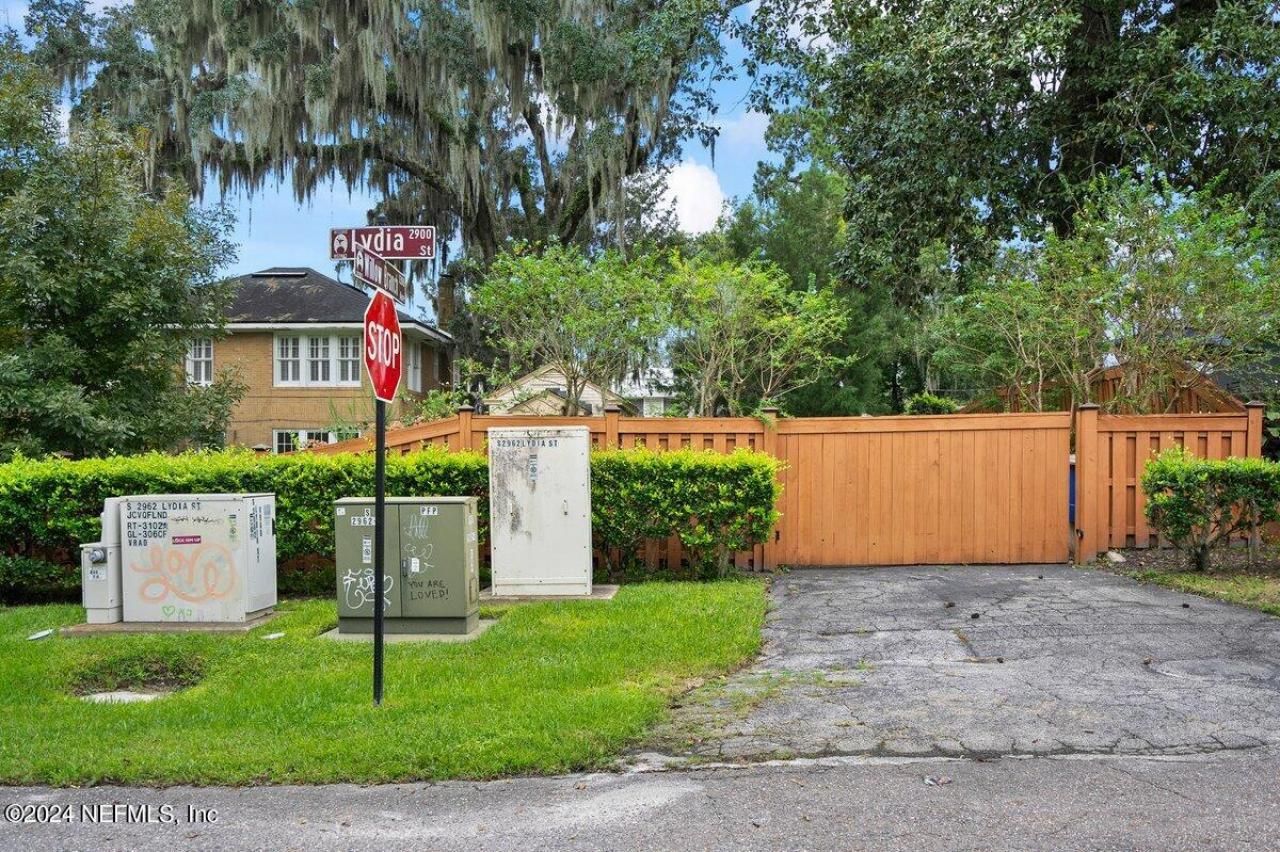 1356 Willow Branch Avenue, Jacksonville, FL 32205 Photo