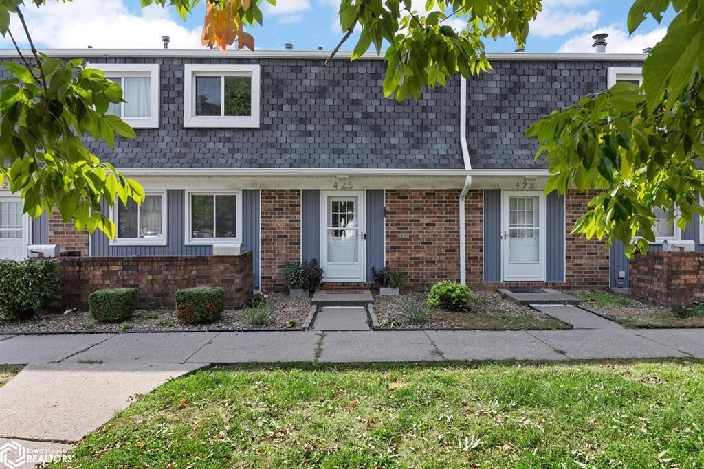 425 Peterson Street, Iowa City, IA 52245 Main Photo