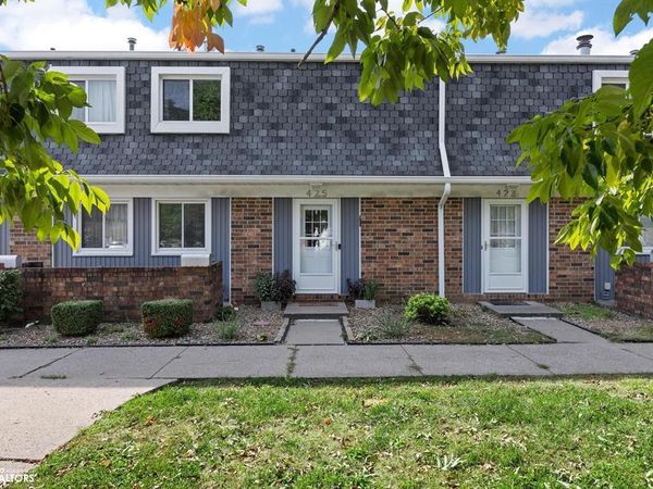 425 Peterson Street, Iowa City, IA 52245