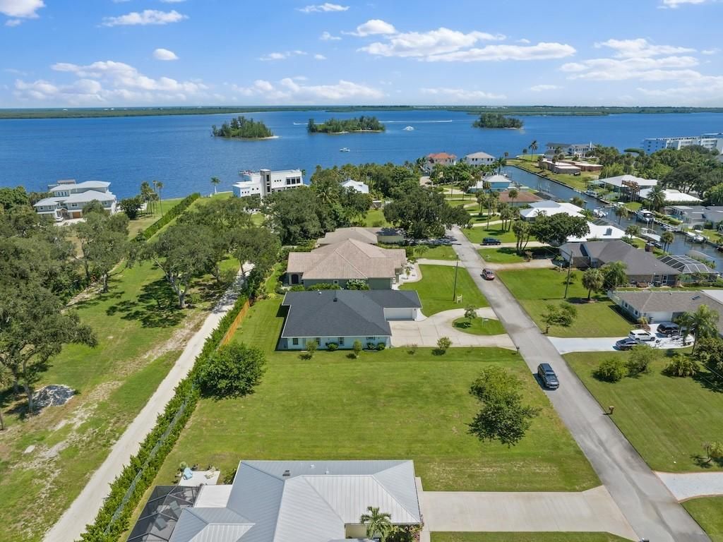6616 110th Place, Sebastian, FL 32958 Photo