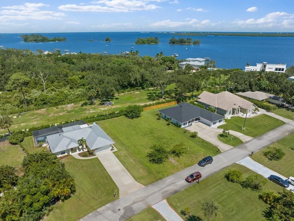 6616 110th Place, Sebastian, FL 32958 Photo