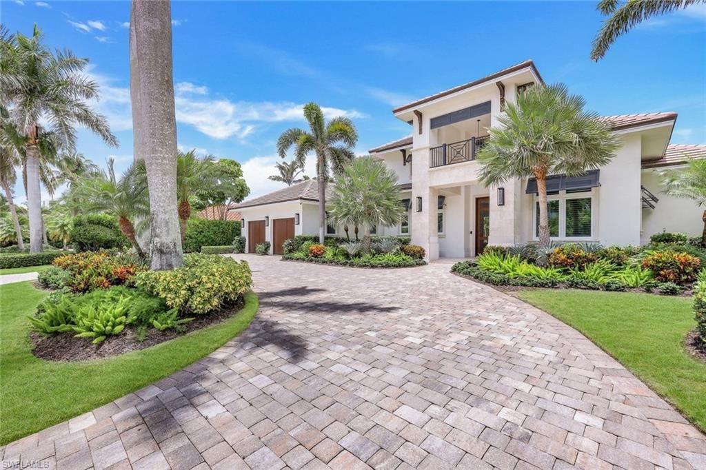 569 Neapolitan Way, Naples, FL 34103 Photo