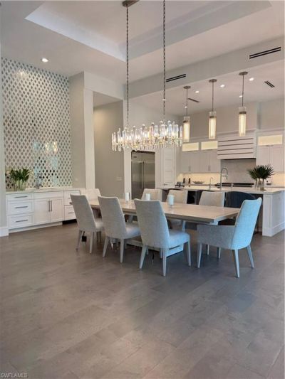 569 Neapolitan Way, Naples, FL 34103 Photo