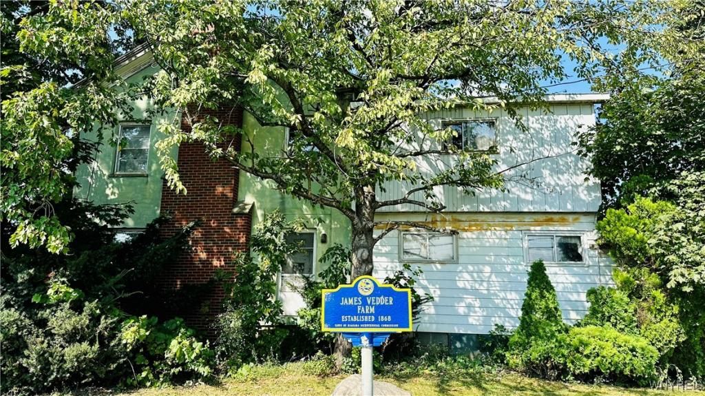 8900 Lockport Road, Niagara Falls, NY 14304 Main Photo